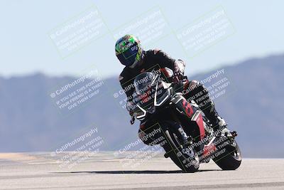 media/Oct-13-2025-Moto Forza (Mon) [[a66d839500]]/3-B Group/Session 4 (Turn 9)/